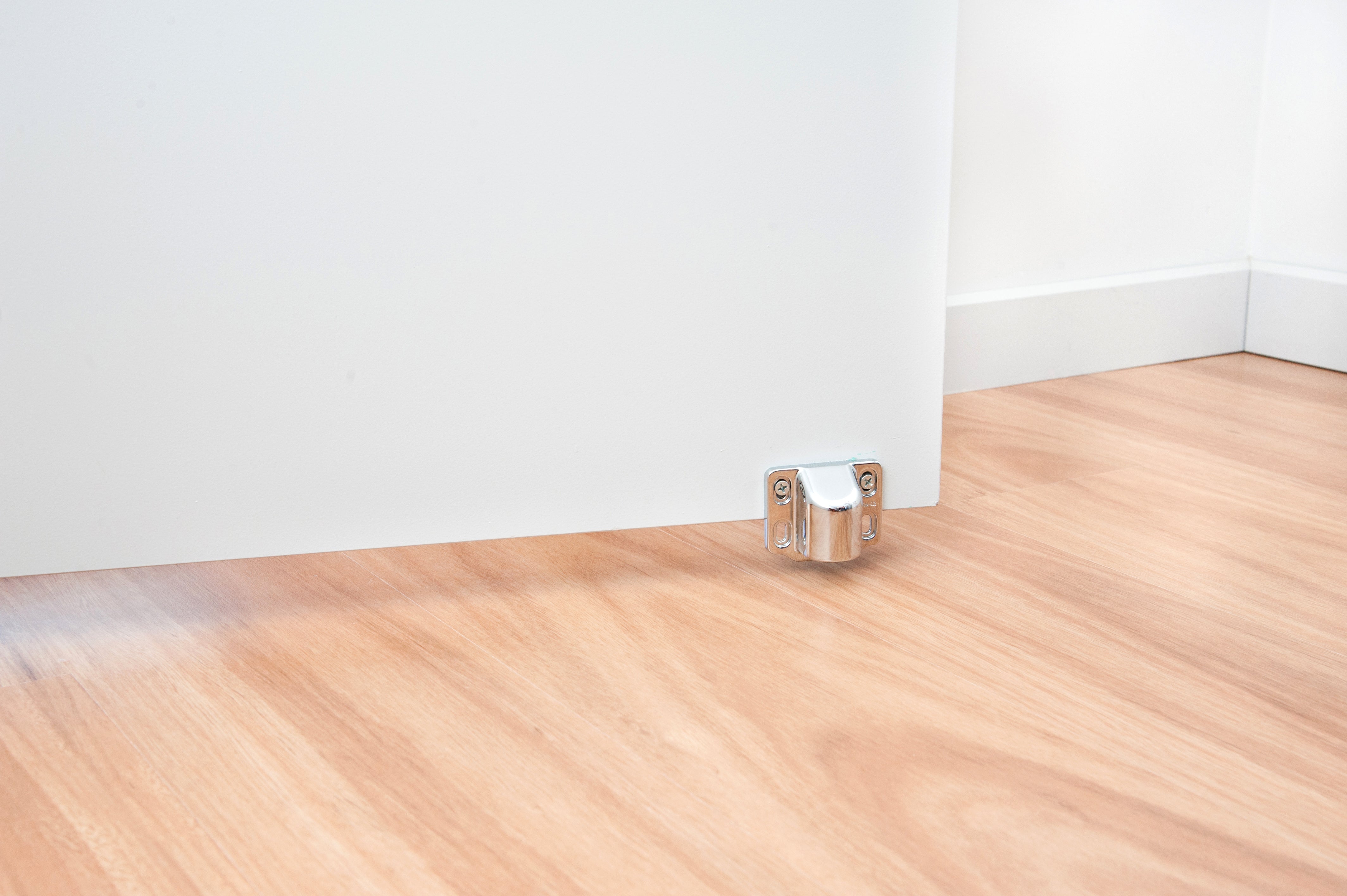 Fantom Hardware Facemount Chrome Installation